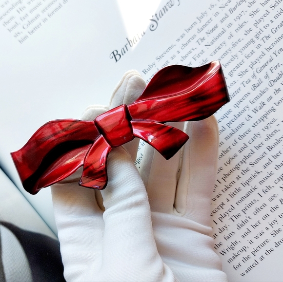 Vintage Barrette Bobby Pin Clip Paris Dark Red Lucite Bow  France  1990s 🎀🎀🎀 - Picture 2 of 4